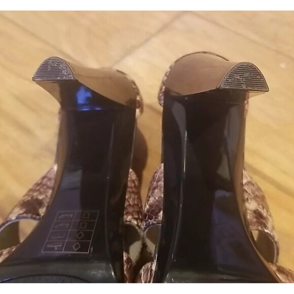 Michael Kors Berkley, Leather, T-Strap, Snake Print Zippered Heels Sz 10M READ - Picture 10 of 16